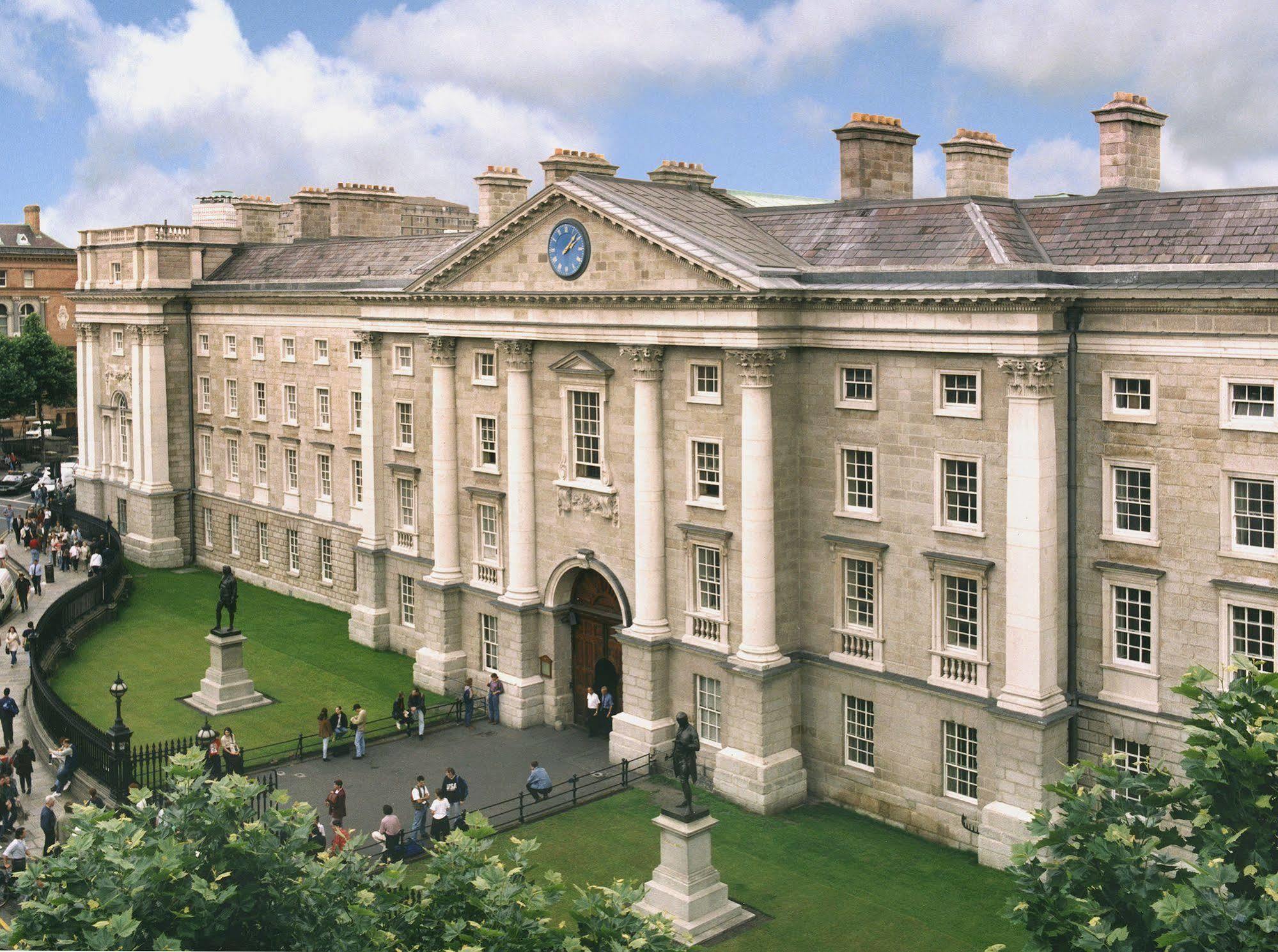 Trinity College - Campus Accommodation ดับลิน ภายนอก รูปภาพ