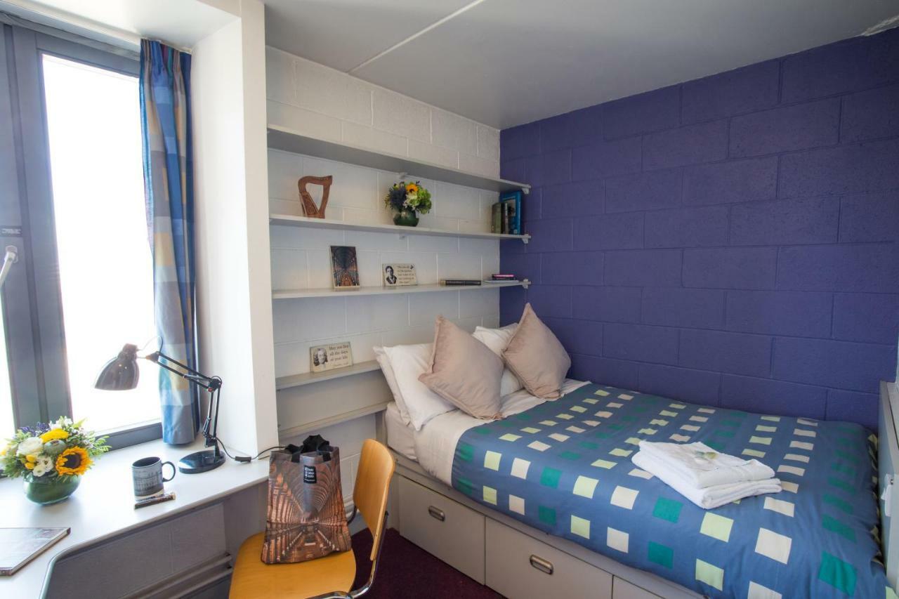 Trinity College - Campus Accommodation ดับลิน ภายนอก รูปภาพ